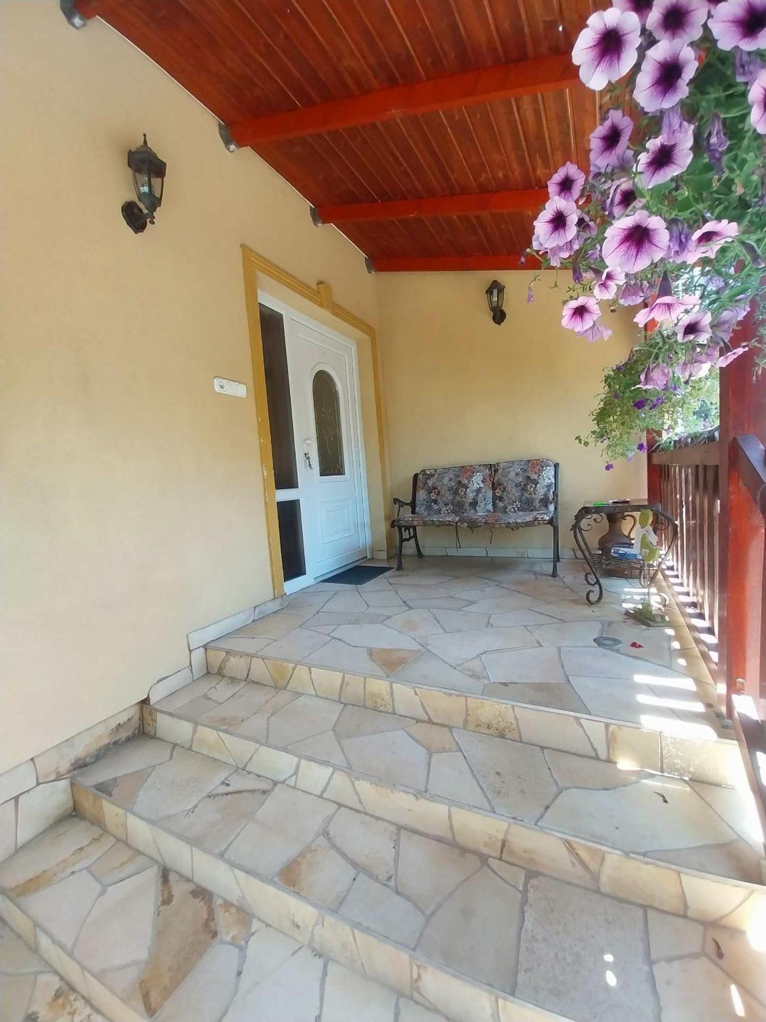 Liptak Vendeghaz Hotel Tokaj Bagian luar foto